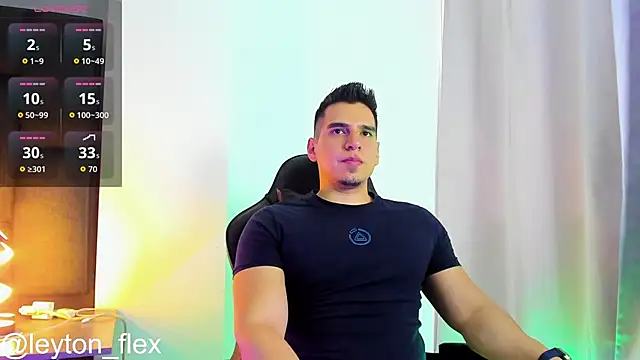 Snapshot of leyton_flex chatting on September 20, 2025, 8:14 pm leyton flex online show from September 20, 2025, 8:14 pm