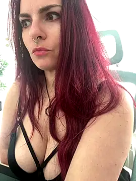 Snapshot of LunaMoongirl chatting on September 29, 2025, 1:39 pm LunaMoongirl online show from September 29, 2025, 1:39 pm