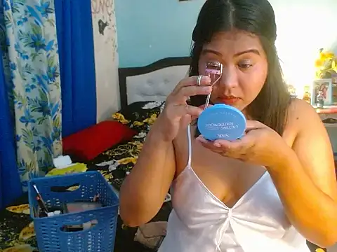 Snapshot of PearlOfAsia21 chatting on November 25, 2025, 7:30 am PearlOfAsia21 online show from November 25, 2025, 7:30 am