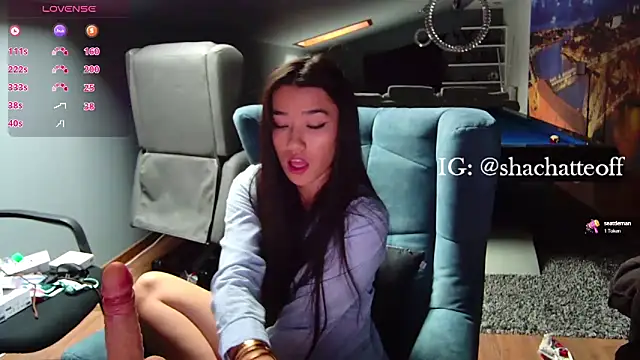 Snapshot of shachatteof chatting on September 28, 2025, 8:32 am shachatteof online show from September 28, 2025, 8:32 am