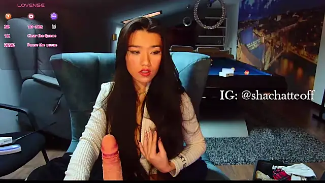 shachatteof online show from November 17, 2025, 9:46 am