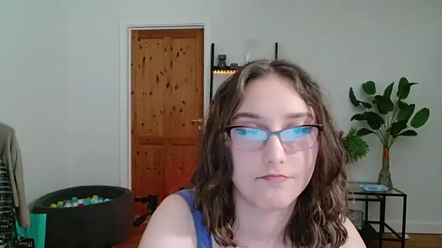 Snapshot of NaughtyRapunzel7 chatting on December 9, 2024, 12:19 pm NaughtyRapunzel7 online show from December 9, 2024, 12:19 pm