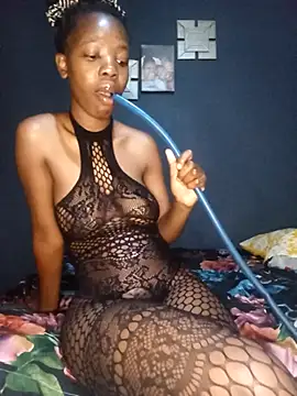 SheisBlacq online show from October 8, 2025, 9:04 pm