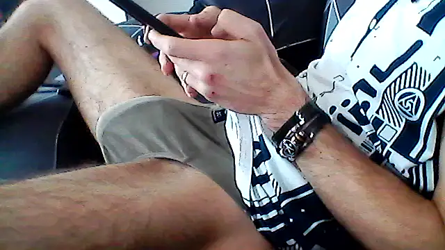 mickzizi online show from February 9, 2026, 11:41 am