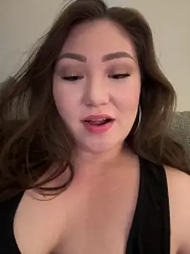 RosieDixx online show from November 26, 2025, 6:46 am