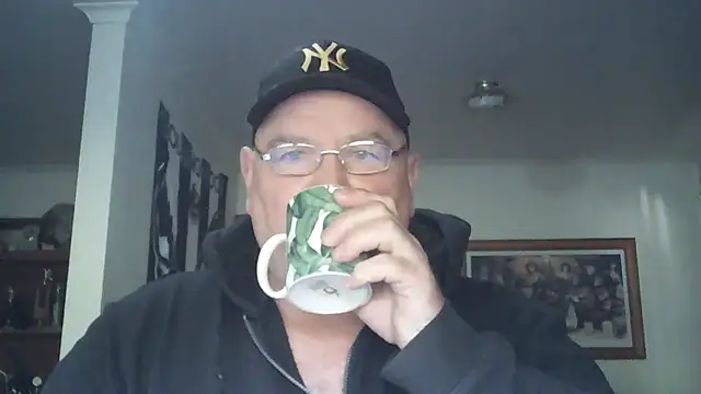 HOTANAL online show from November 10, 2025, 10:04 pm