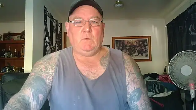 Snapshot of HOTANAL chatting on February 2, 2026, 10:42 pm HOTANAL online show from February 2, 2026, 10:42 pm