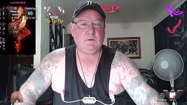 Snapshot of HOTANAL chatting on February 8, 2026, 11:13 pm HOTANAL online show from February 8, 2026, 11:13 pm