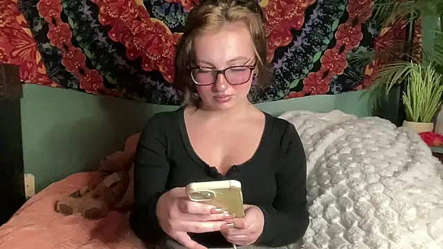 sweetandwet daddy online show from November 3, 2025, 3:15 pm