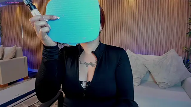 kimbrownn online show from September 18, 2025, 12:19 pm