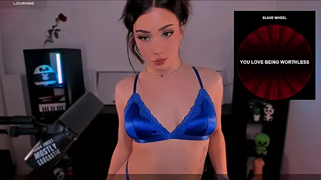 SofiRusselle online show from January 10, 2026, 7:31 pm