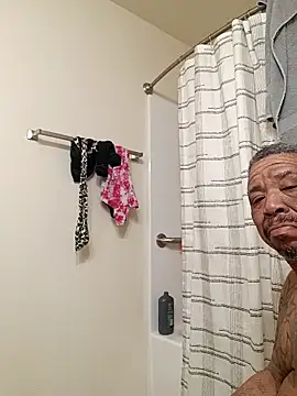 yellowwetfox online show from March 15, 2026, 10:55 am