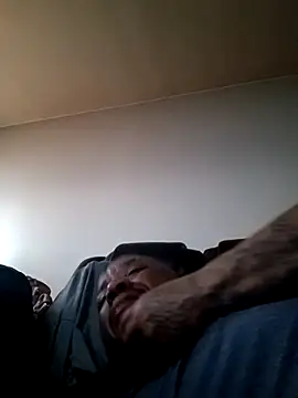 yellowwetfox online show from March 22, 2025, 10:37 pm