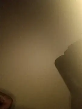 yellowwetfox online show from December 8, 2024, 7:26 am