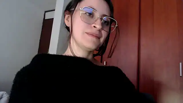 Juls winter  online show from March 13, 2025, 10:32 pm