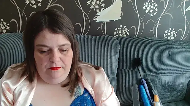 HouseWifeWhore Milf online show from March 9, 2025, 2:10 pm
