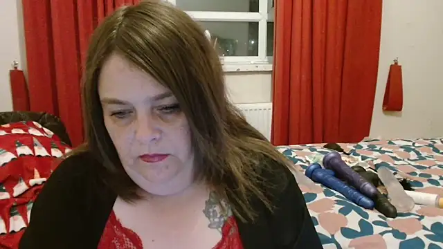 HouseWifeWhore Milf online show from September 10, 2025, 7:13 pm