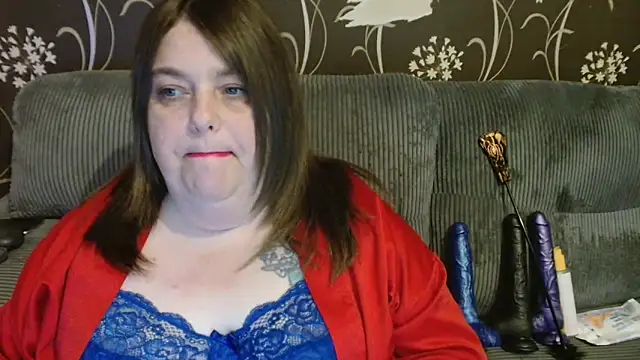 Snapshot of HouseWifeWhore_Milf chatting on October 28, 2025, 5:01 pm HouseWifeWhore Milf online show from October 28, 2025, 5:01 pm