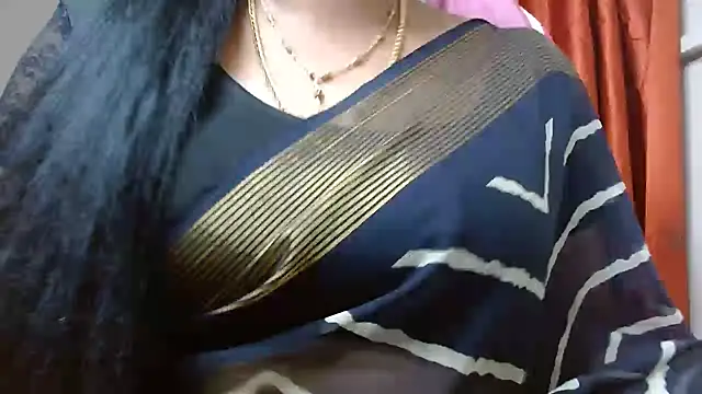 Snapshot of tamilharini chatting on October 9, 2025, 5:52 am tamilharini online show from October 9, 2025, 5:52 am
