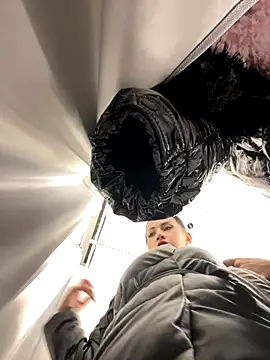 Snapshot of CrazzyChicks chatting on October 10, 2025, 6:47 am CrazzyChicks online show from October 10, 2025, 6:47 am