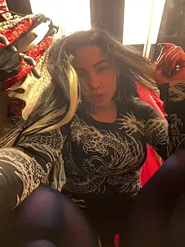 Snapshot of CrazzyChicks chatting on February 12, 2025, 7:55 am CrazzyChicks online show from February 12, 2025, 7:55 am