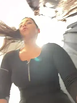 Snapshot of CrazzyChicks chatting on March 16, 2025, 8:10 am CrazzyChicks online show from March 16, 2025, 8:10 am