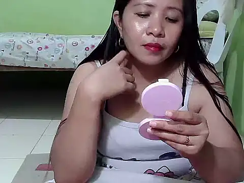 Snapshot of sweetlady_pinay chatting on February 12, 2025, 11:40 am sweetlady pinay online show from February 12, 2025, 11:40 am