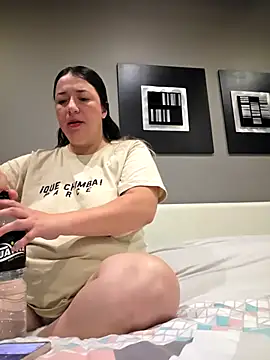 Snapshot of isabella_rossse chatting on February 24, 2026, 6:58 am isabella rossse online show from February 24, 2026, 6:58 am