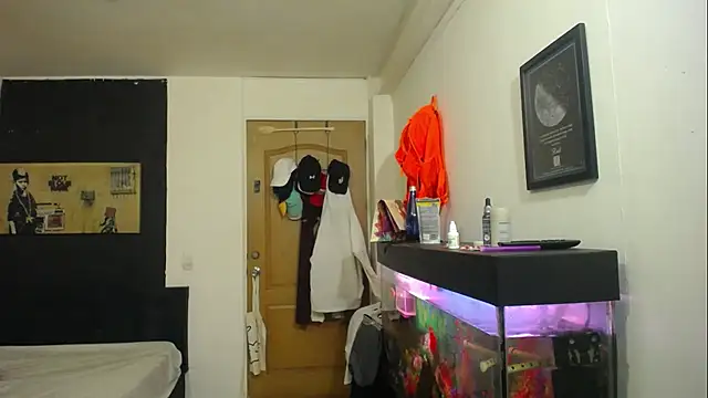 Snapshot of romeolovedark chatting on March 18, 2025, 1:57 am romeolovedark online show from March 18, 2025, 1:57 am