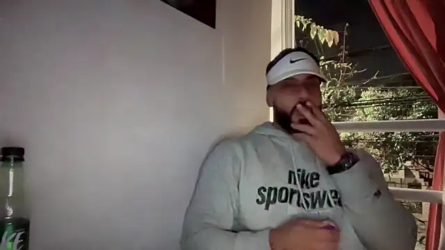 Snapshot of romeolovedark chatting on October 17, 2025, 8:50 am romeolovedark online show from October 17, 2025, 8:50 am