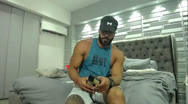 Snapshot of romeolovedark chatting on February 25, 2025, 4:46 am romeolovedark online show from February 25, 2025, 4:46 am