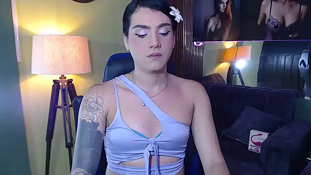 ximena22love online show from October 25, 2025, 9:04 pm