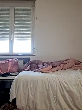 laura dirtyhot online show from December 16, 2024, 8:20 am