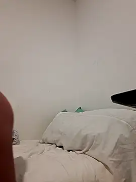 laura dirtyhot online show from December 31, 2024, 4:25 pm