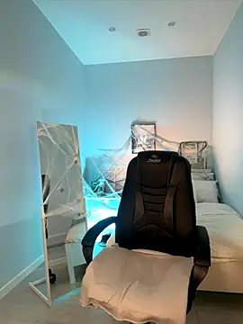 IvyHoney online show from October 23, 2025, 11:31 am