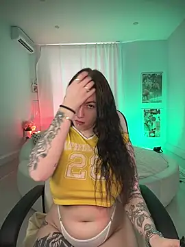 IvyHoney online show from March 22, 2025, 10:28 am