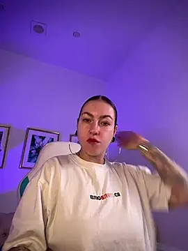 IvyHoney online show from February 5, 2025, 9:25 am