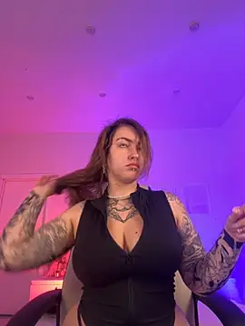 IvyHoney online show from September 14, 2025, 8:15 am