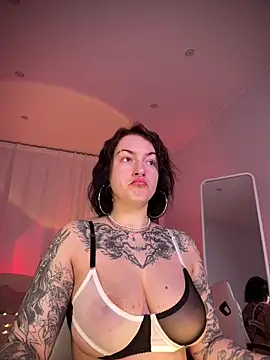 IvyHoney online show from February 9, 2025, 6:11 am
