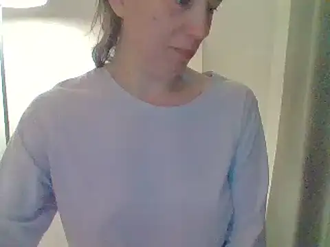 Moi Lina online show from June 13, 2026, 11:56 pm