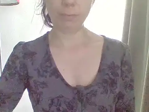 Moi Lina online show from June 15, 2026, 6:51 pm