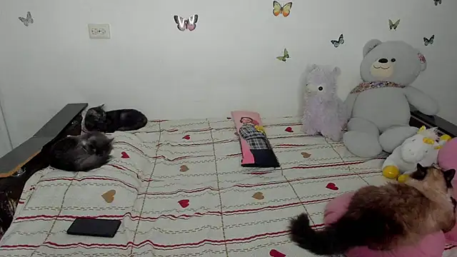 NataliEvans online show from April 12, 2026, 6:22 pm