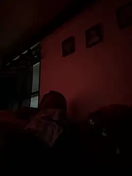 Snapshot of ChocolateBuns101 chatting on December 23, 2024, 7:17 am ChocolateBuns101 online show from December 23, 2024, 7:17 am