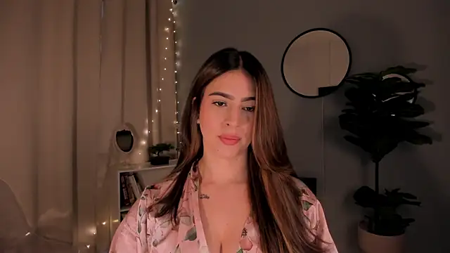 Snapshot of LiaPearce chatting on September 30, 2025, 12:11 pm LiaPearce online show from September 30, 2025, 12:11 pm