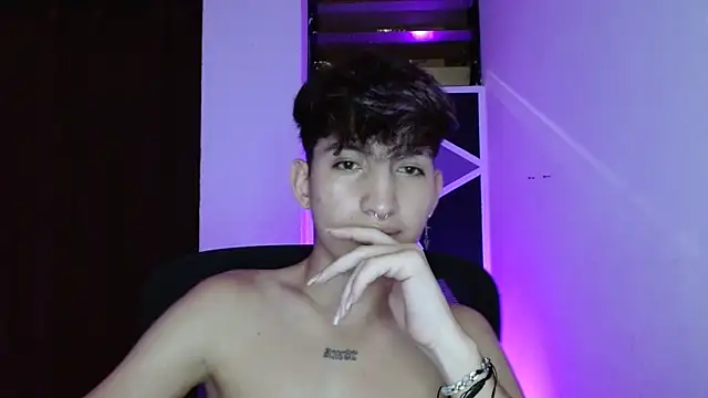 Snapshot of littlextreme chatting on March 16, 2025, 4:41 am littlextreme online show from March 16, 2025, 4:41 am