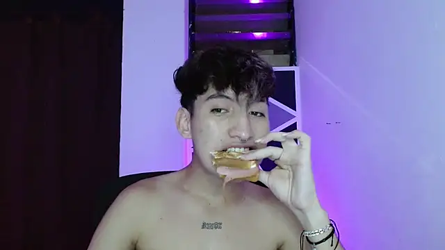 Snapshot of littlextreme chatting on March 16, 2025, 1:38 am littlextreme online show from March 16, 2025, 1:38 am