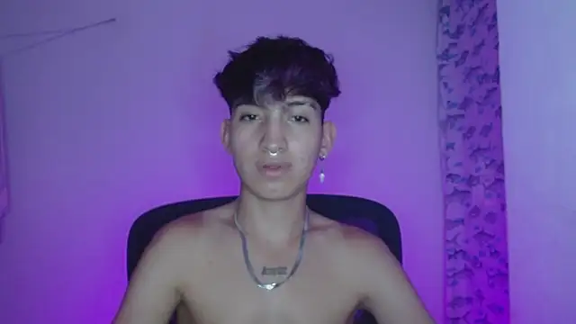 Snapshot of littlextreme chatting on February 12, 2025, 4:33 am littlextreme online show from February 12, 2025, 4:33 am