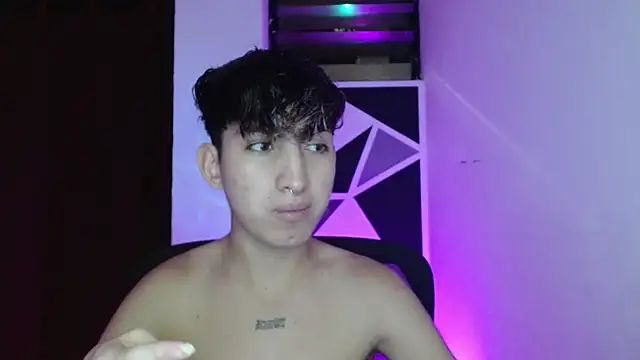 Snapshot of littlextreme chatting on March 19, 2025, 3:41 am littlextreme online show from March 19, 2025, 3:41 am