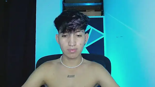 Snapshot of littlextreme chatting on March 6, 2025, 3:02 am littlextreme online show from March 6, 2025, 3:02 am