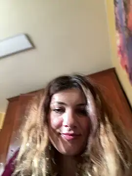 DaisyVibesss online show from December 16, 2024, 11:33 am
